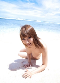 Asuka Kirara at beach