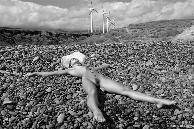Maria in Land & Sea
