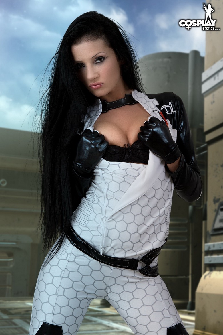 Cosplay Babe Zorah's Perfect Genes