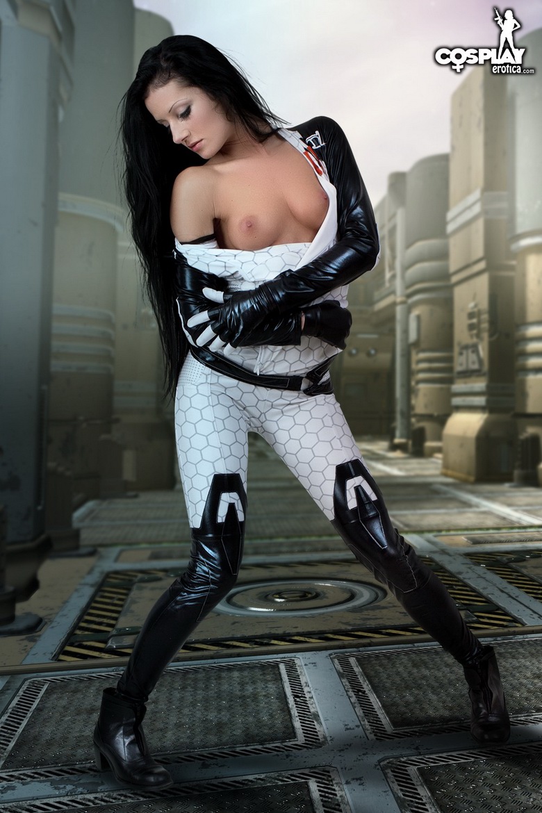 Cosplay Babe Zorah's Perfect Genes