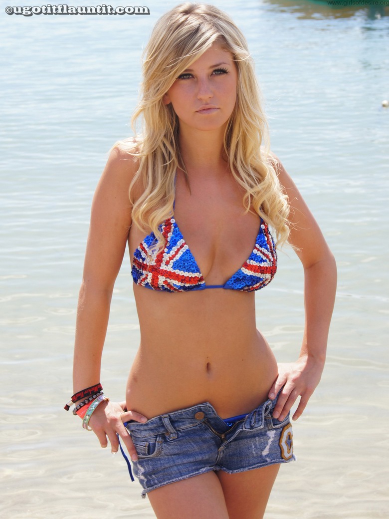 Scherelle drops bikini