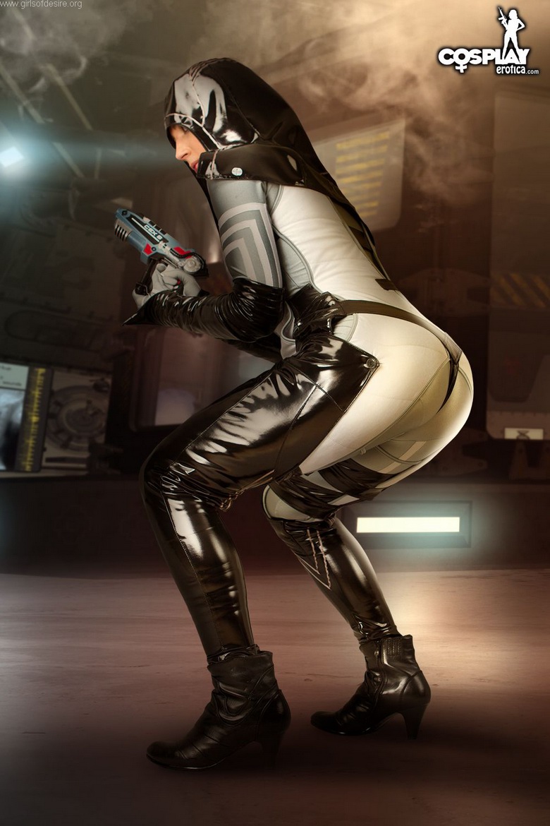 Enigmatic Thief Devorah