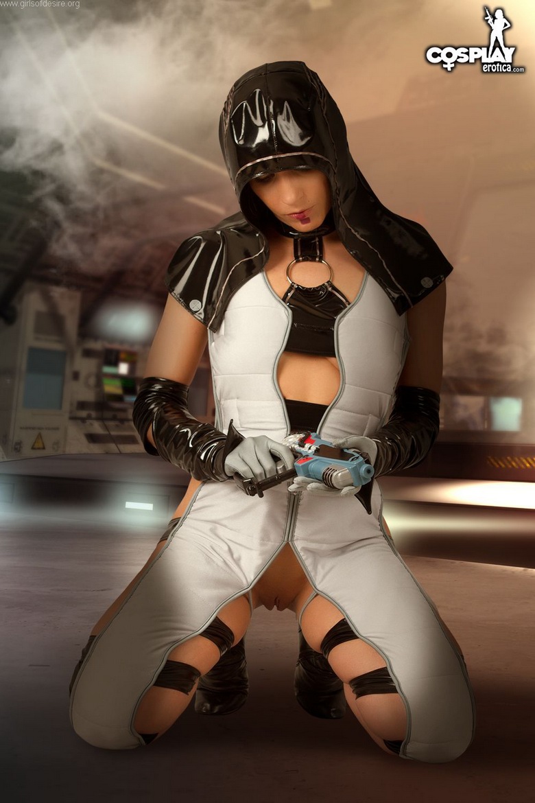 Enigmatic Thief Devorah