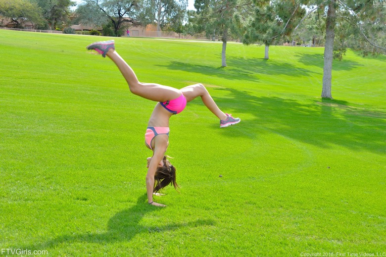 Sporty Green Girl Lana