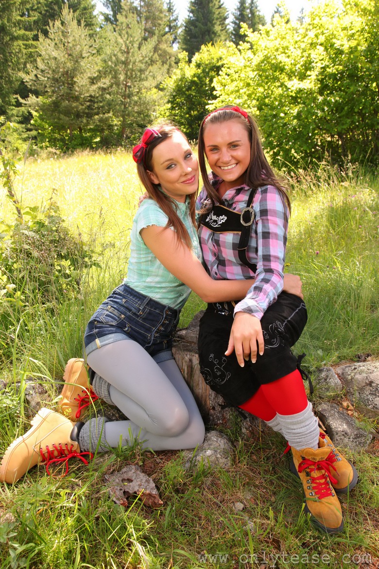 Jo E & Siobhan Murray