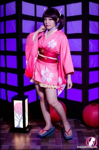 Hitomi cosplaying Violet Midnight