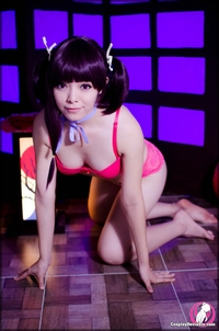 Hitomi cosplaying Violet Midnight