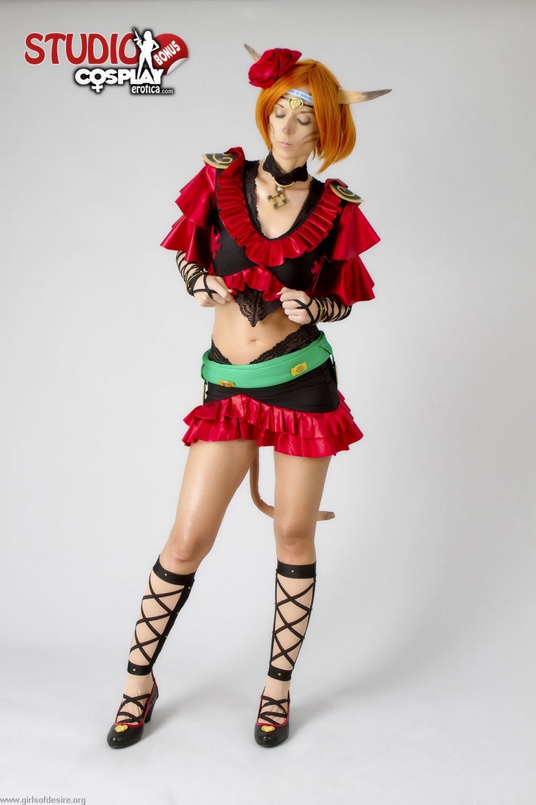 Lana cosplaying Mithra in Final Fantasy