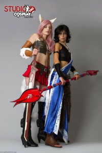 Marylin & Angela cosplaying FFXIII