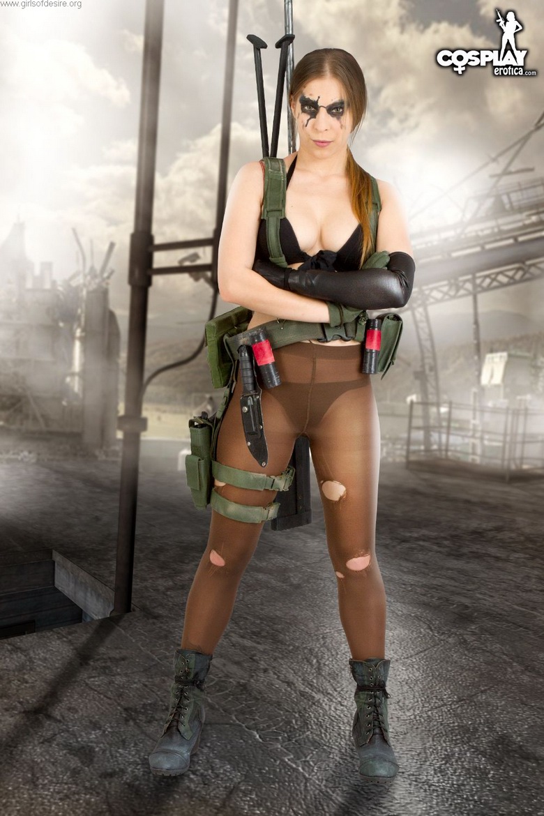 Zoey Cosplaying Silent Death
