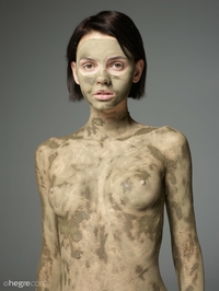 Ariel In Body Mud Mask