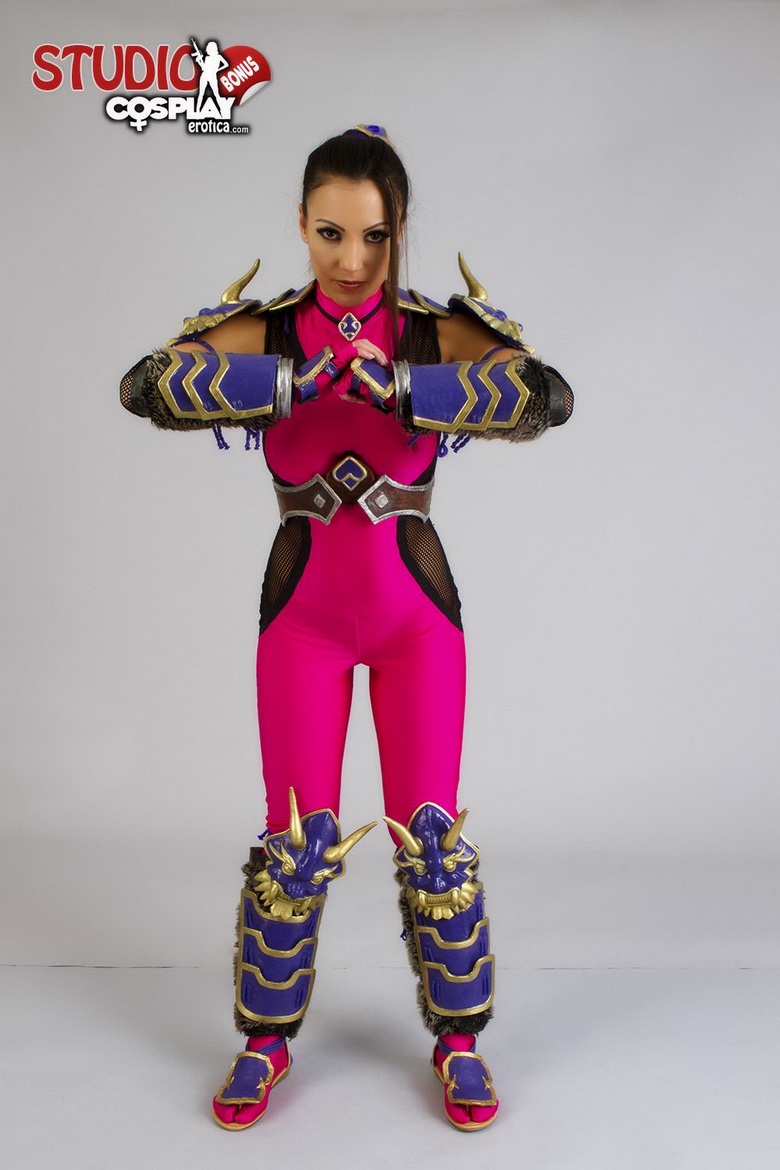 Devorah Cosplaying Soul Calibur