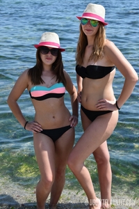 Lorena & Bibi topless