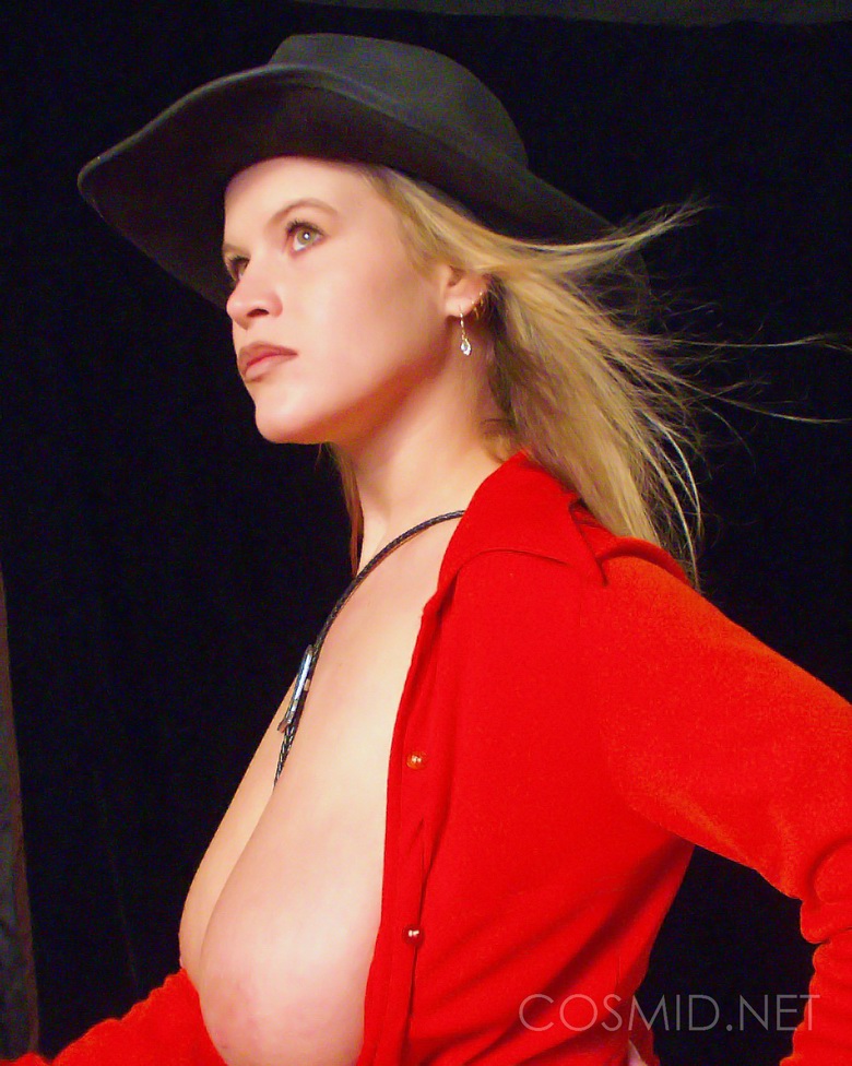 Taryn in a nice black hat