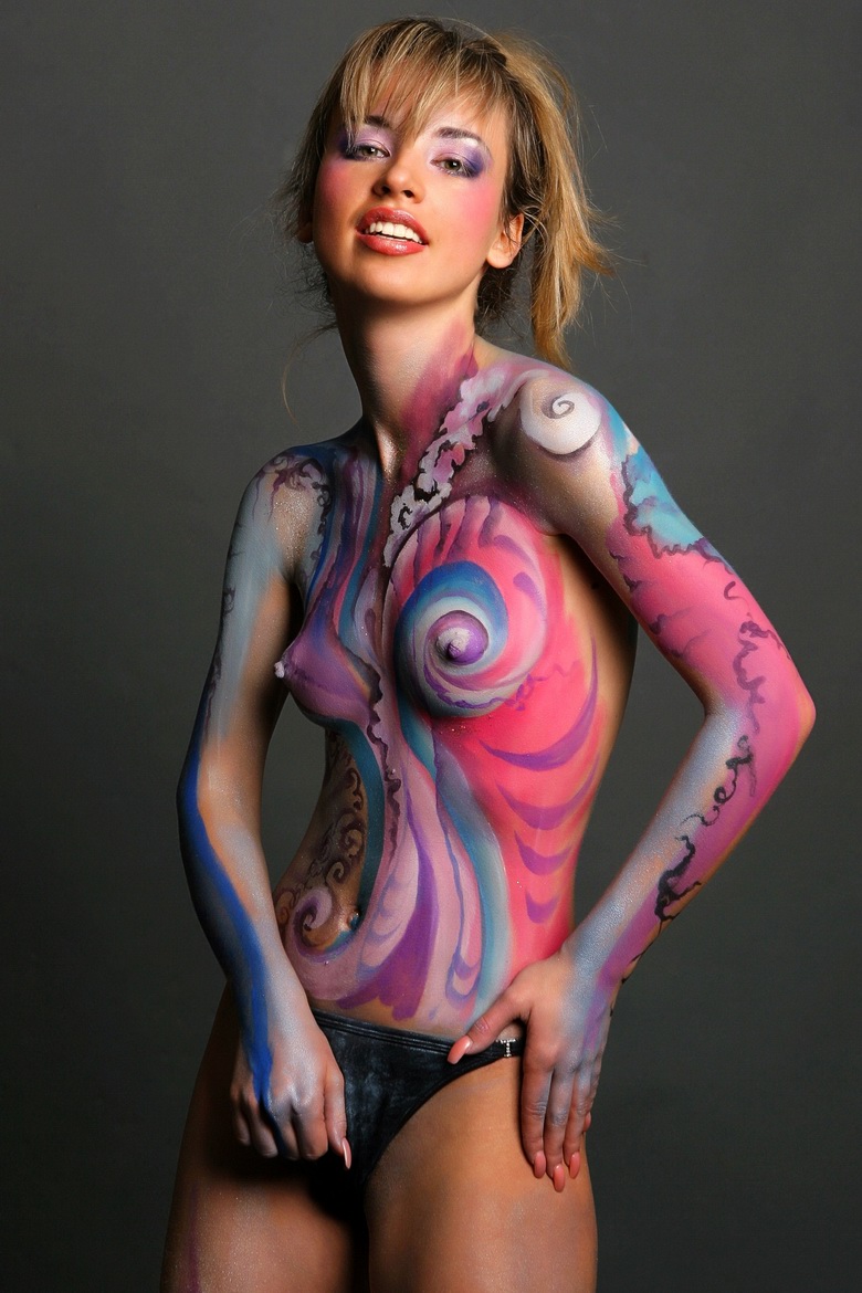 Natalia in bodypaint