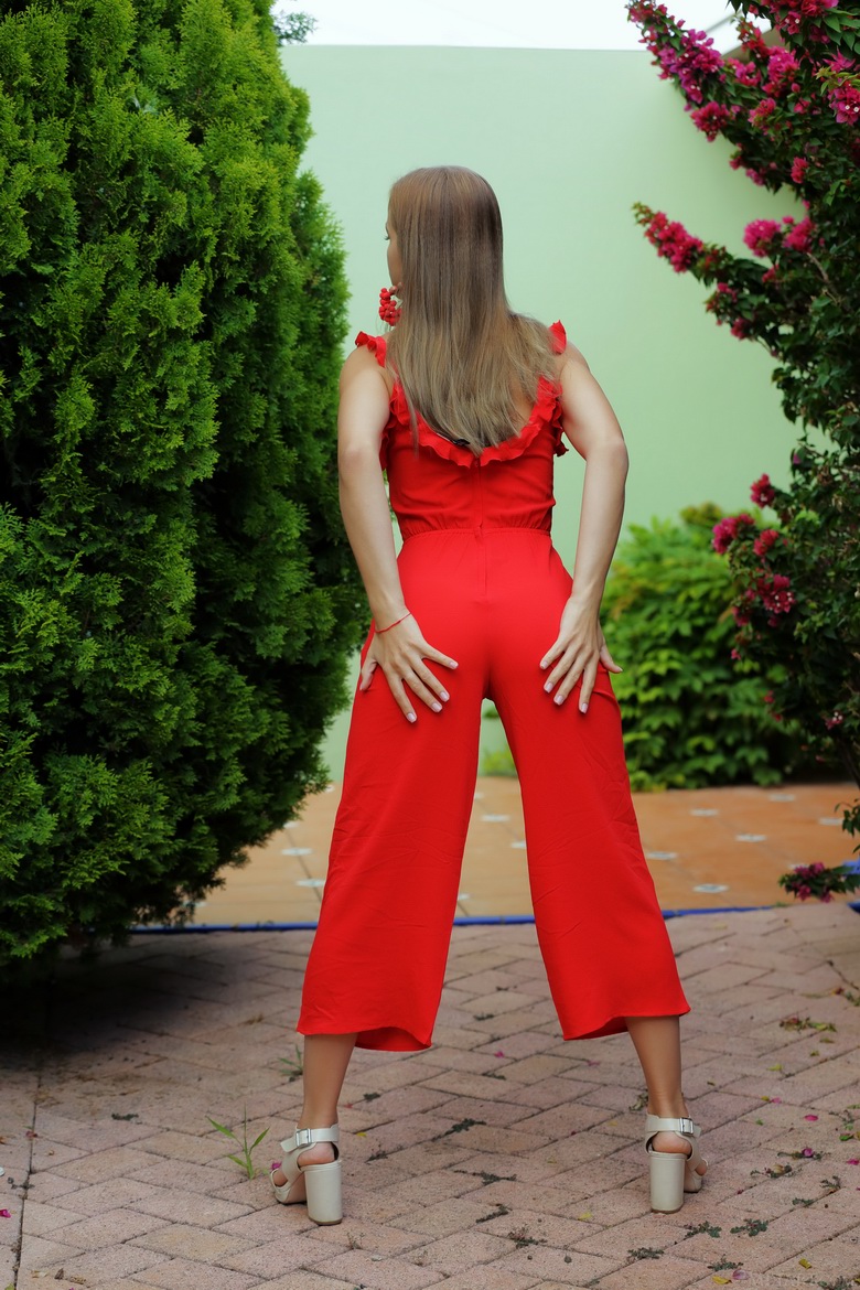 Cassia Pulls Down Jumpsuit