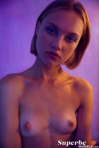 Hannah Ray nude