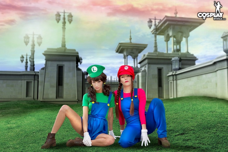 Zorah & Devorah In Secret Garden