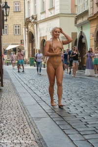 Alicja walking naked