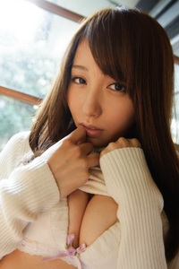Oriental babe Alice Miyuki