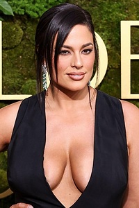 Ashley Graham Cleavage